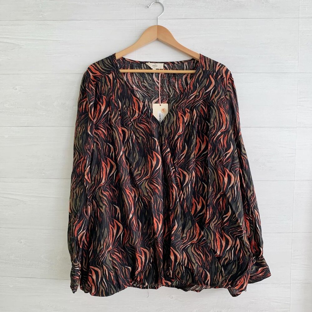 NWT Entro - The Holden Top Black abstract faux wrap long sleeve, 2X